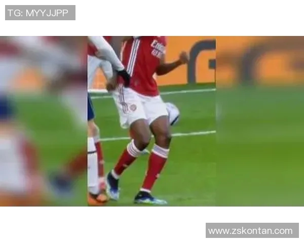 日本足球明星激情瞬间集锦展现绿茵场上的荣耀与梦想